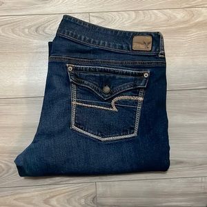 Super cute American Eagle jeans. Does have a minor imperfection.